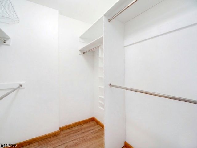1 Claridge Dr 925, Verona Twp., NJ 07044