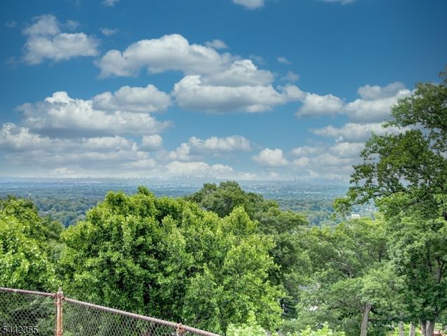 1 Claridge Dr 925, Verona Twp., NJ 07044