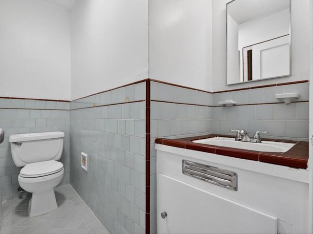 Berkeley Way, Santa Cruz, CA 95062
