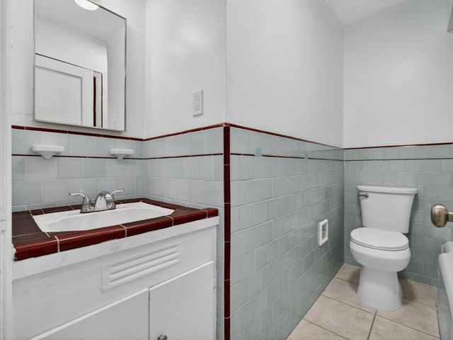 Berkeley Way, Santa Cruz, CA 95062