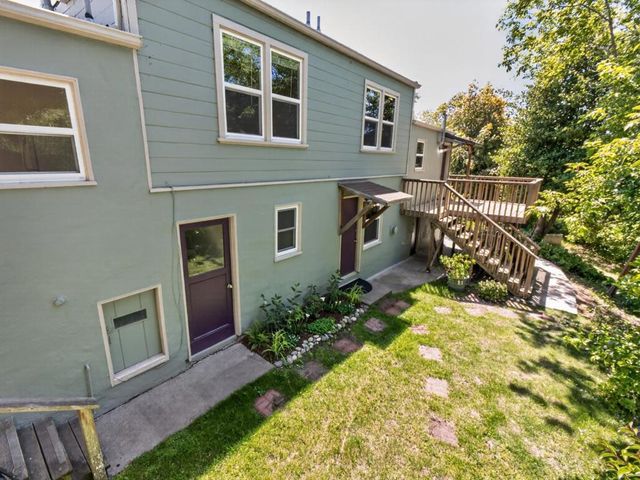 Berkeley Way, Santa Cruz, CA 95062