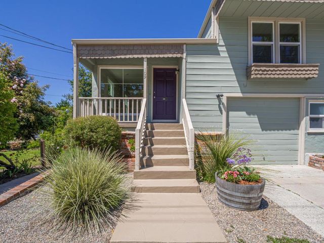 Berkeley Way, Santa Cruz, CA 95062