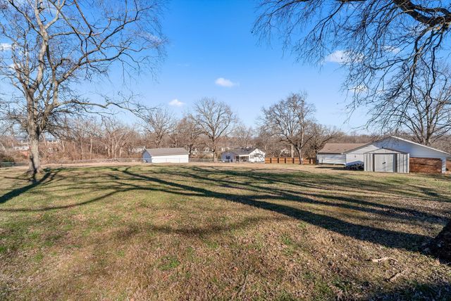 329 Archwood Dr, Madison, TN 37115