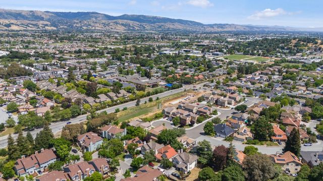 17992 Hillwood Lane, Morgan Hill, CA 95037