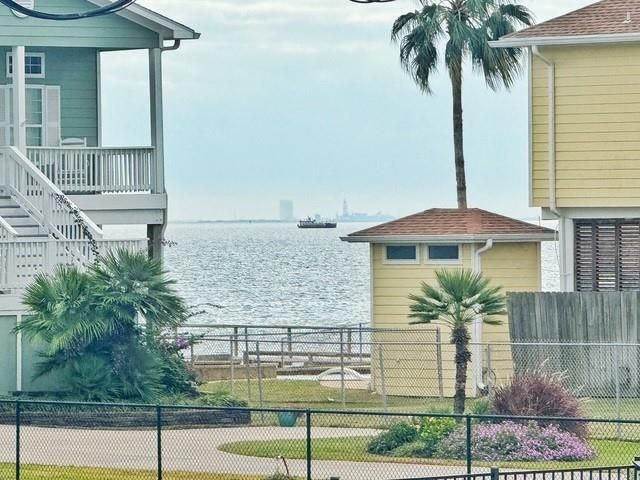 1112 7th Street, San Leon, TX 77539