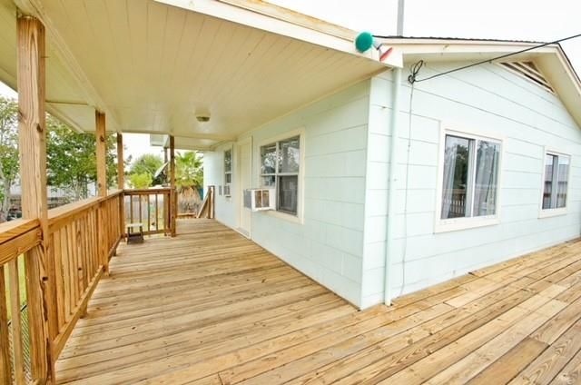 1112 7th Street, San Leon, TX 77539