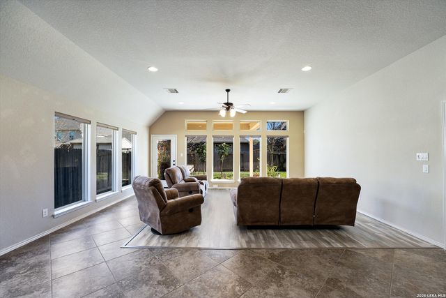 2121 Mill Valley, Seguin, TX 78155