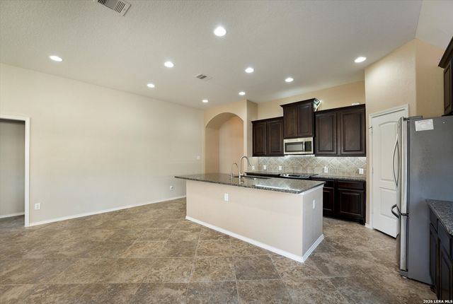 2121 Mill Valley, Seguin, TX 78155