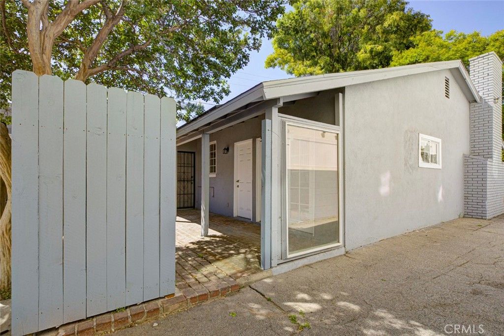 Image 20 of property listing at 14918 Wyandotte, Van Nuys, CA 91405