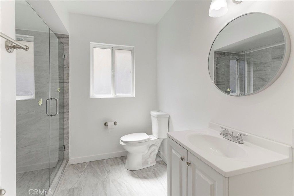 Image 24 of property listing at 14918 Wyandotte, Van Nuys, CA 91405