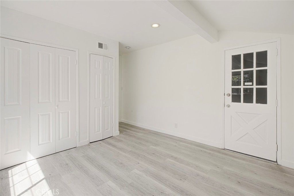 Image 34 of property listing at 14918 Wyandotte, Van Nuys, CA 91405