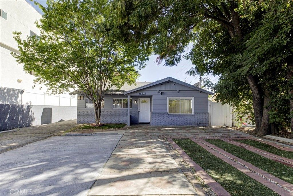 Image 37 of property listing at 14918 Wyandotte, Van Nuys, CA 91405