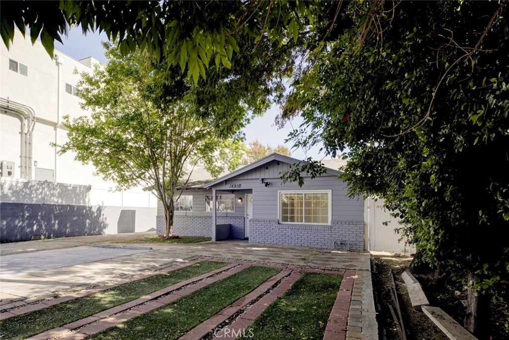 Image 38 of property listing at 14918 Wyandotte, Van Nuys, CA 91405
