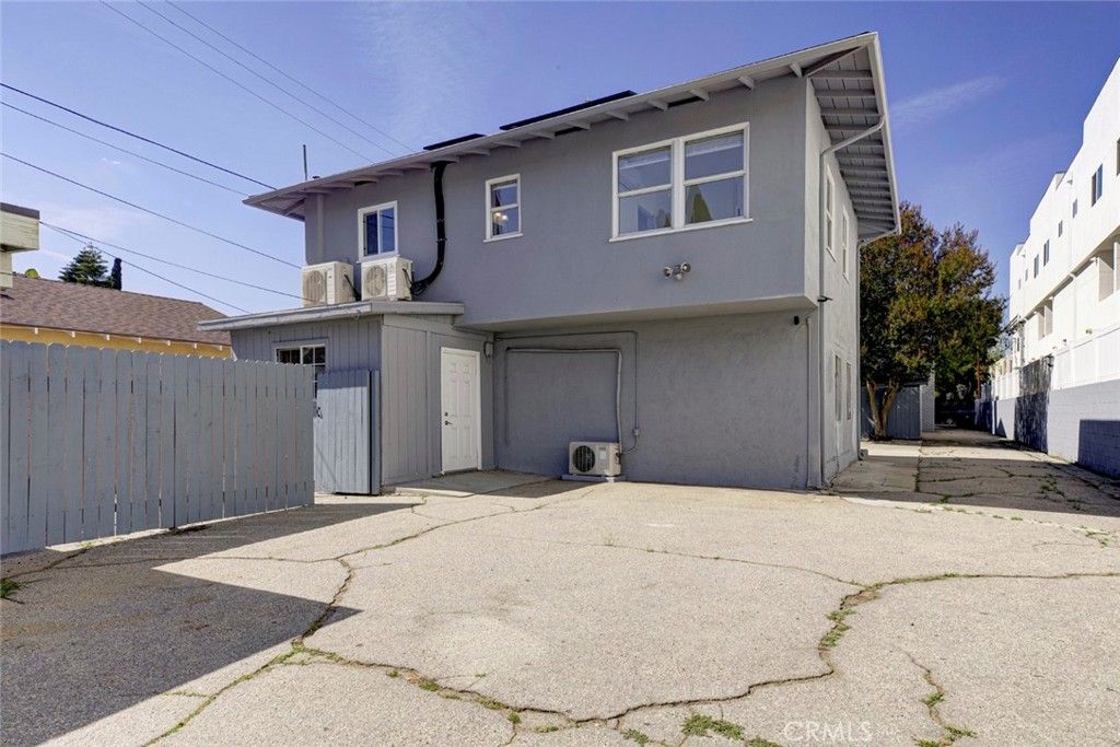 Image 60 of property listing at 14918 Wyandotte, Van Nuys, CA 91405