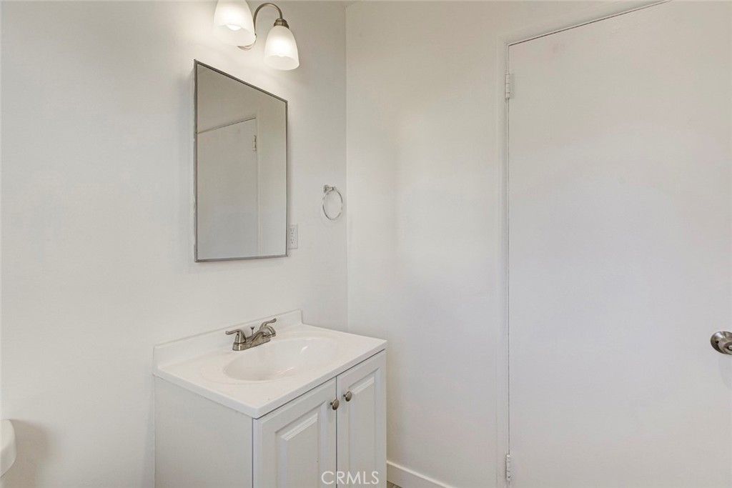 Image 69 of property listing at 14918 Wyandotte, Van Nuys, CA 91405