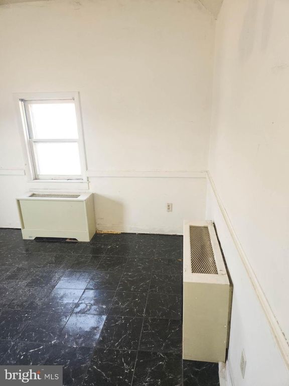 Image 14 of property listing at 920 N SALISBURY BLVD, Salisbury, MD 21801