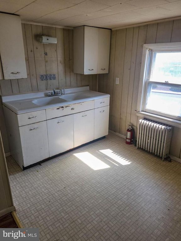 Image 21 of property listing at 920 N SALISBURY BLVD, Salisbury, MD 21801