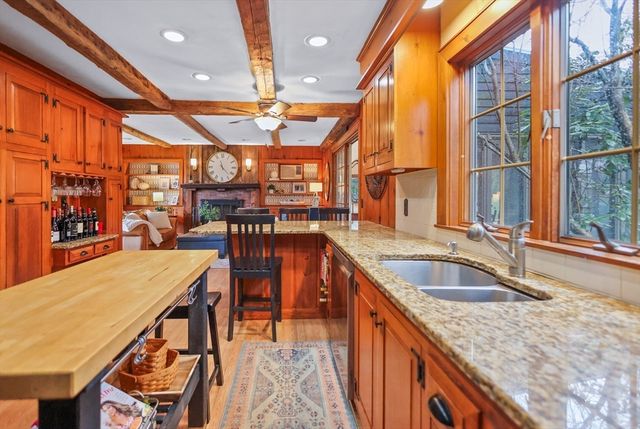 15 Cedarcrest Lane, Haverhill, MA 01835