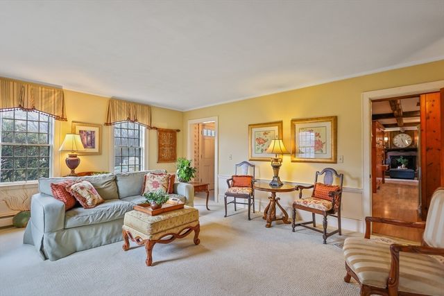 15 Cedarcrest Lane, Haverhill, MA 01835