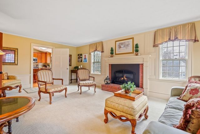 15 Cedarcrest Lane, Haverhill, MA 01835