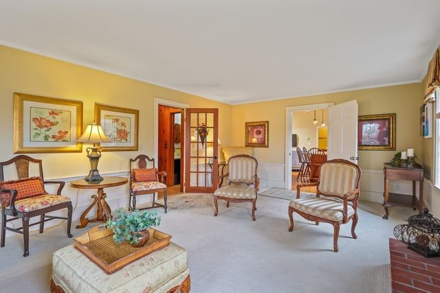 15 Cedarcrest Lane, Haverhill, MA 01835