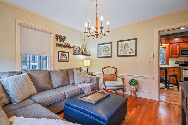 15 Cedarcrest Lane, Haverhill, MA 01835