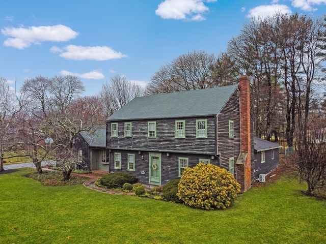 15 Cedarcrest Lane, Haverhill, MA 01835