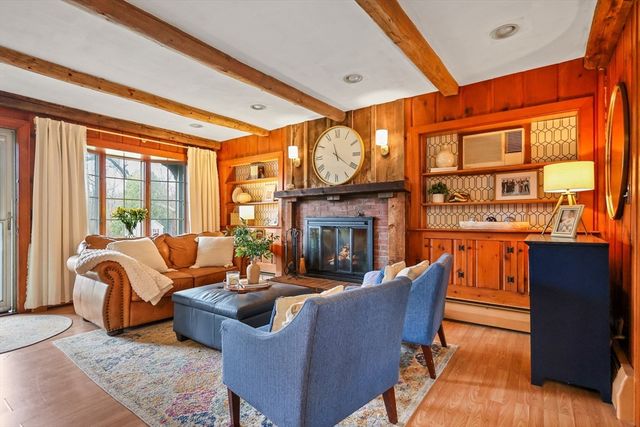 15 Cedarcrest Lane, Haverhill, MA 01835