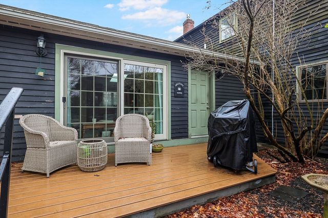 15 Cedarcrest Lane, Haverhill, MA 01835