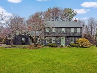 15 Cedarcrest Lane, Haverhill, MA 01835
