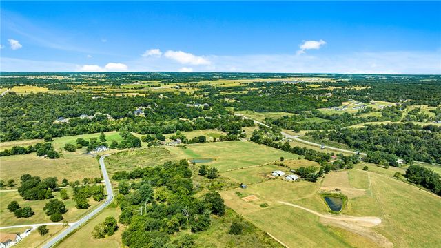 12482 Colonel Myers Road, Bentonville, AR 72713