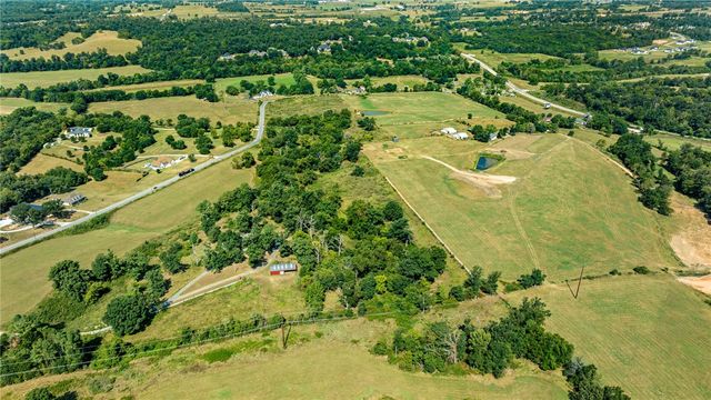12482 Colonel Myers Road, Bentonville, AR 72713
