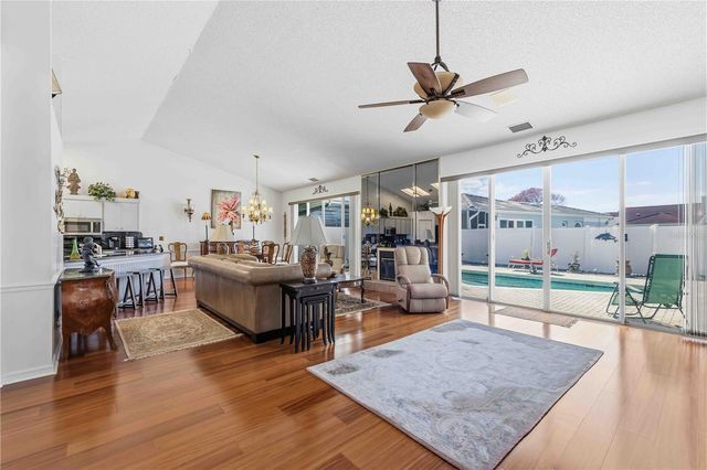 4820 61ST AVENUE DRIVE W, Bradenton, FL 34210