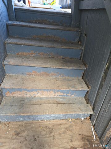 23 Vermont Street, Waterbury, CT 06704