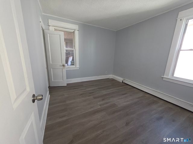 23 Vermont Street, Waterbury, CT 06704