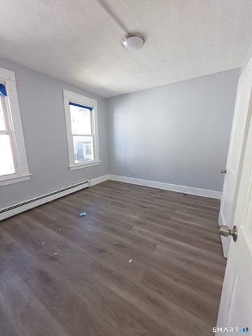 23 Vermont Street, Waterbury, CT 06704