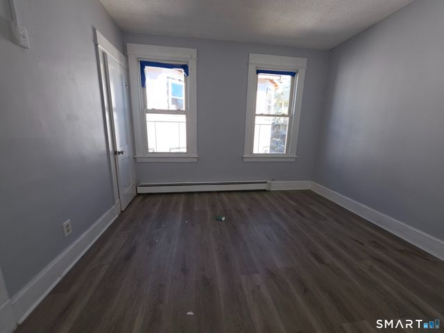 23 Vermont Street, Waterbury, CT 06704