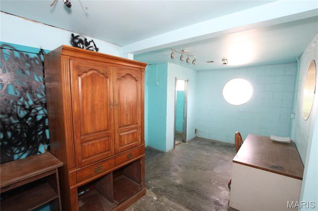 685 S Sturgeon Street, Montgomery City, MO 63361