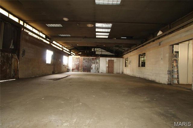 685 S Sturgeon Street, Montgomery City, MO 63361