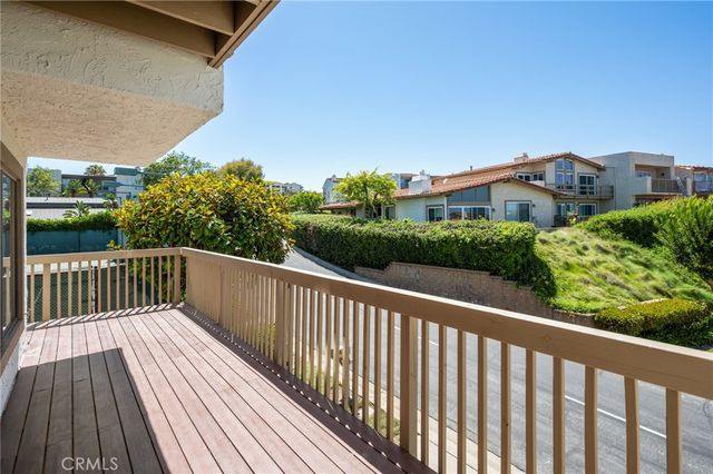 113 Hilltop Circle, Rancho Palos Verdes, CA 90275