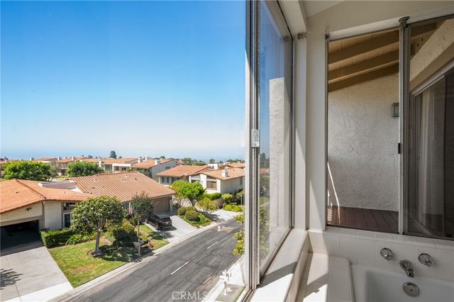 113 Hilltop Circle, Rancho Palos Verdes, CA 90275