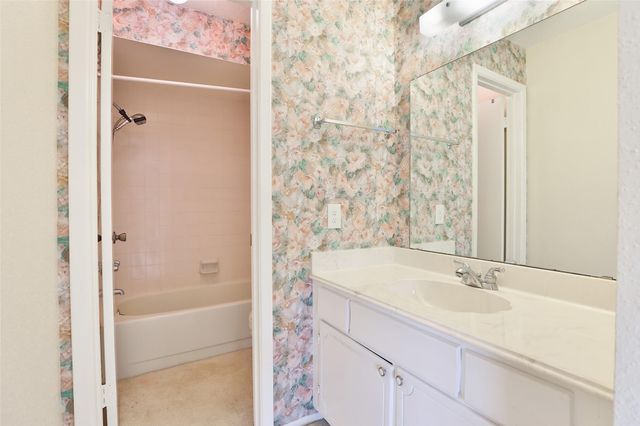 5005 Georgi Lane 167, Houston, TX 77092