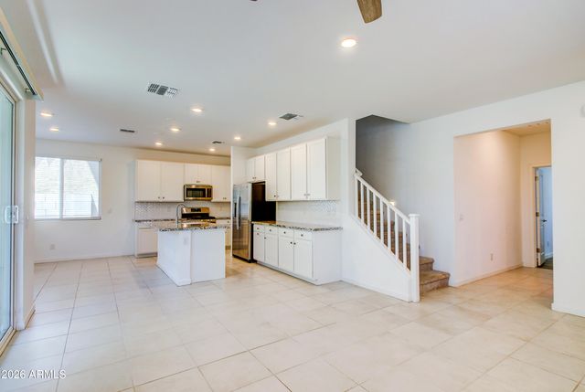 9902 E TAMERY Avenue, Mesa, AZ 85212