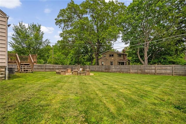 5549 Caenen Street, Shawnee, KS 66216
