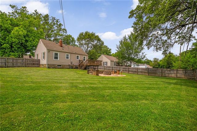 5549 Caenen Street, Shawnee, KS 66216