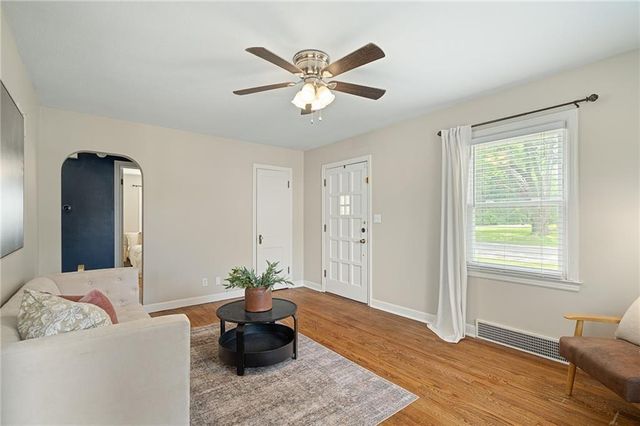 5549 Caenen Street, Shawnee, KS 66216