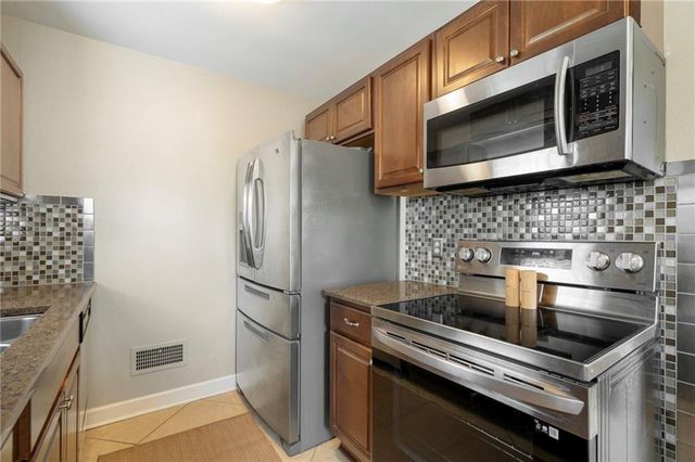 5549 Caenen Street, Shawnee, KS 66216