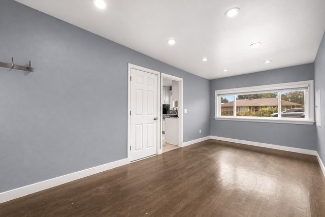 1426 S 120th Street, Seattle, WA 98168