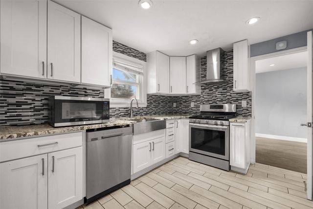 1426 S 120th Street, Seattle, WA 98168