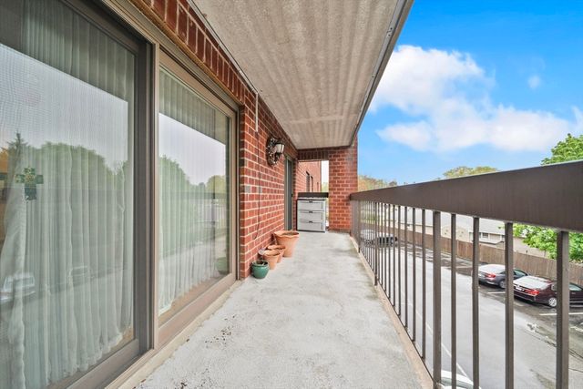 159 Main 23C, Stoneham, MA 02180